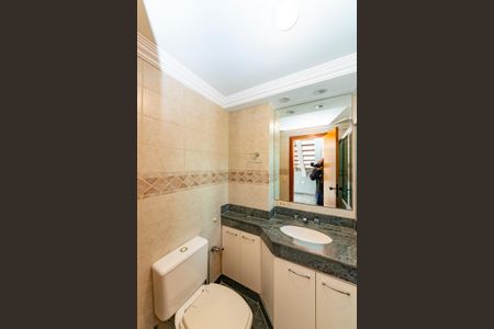 Apartamento para alugar com 240m², 4 quartos e 2 vagas Apartamento para alugar com 240m², 4 quartos e 2 vagasBanheiro Social 2 - Térreo