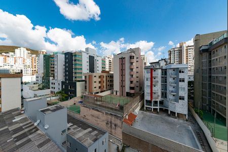 Apartamento para alugar com 240m², 4 quartos e 2 vagas Apartamento para alugar com 240m², 4 quartos e 2 vagasVaranda gourmet
