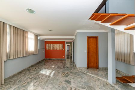 Apartamento para alugar com 240m², 4 quartos e 2 vagas Apartamento para alugar com 240m², 4 quartos e 2 vagasSala 2 - Térreo