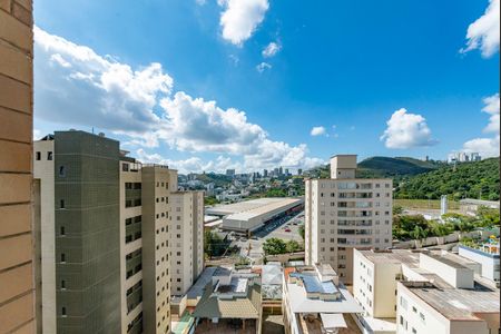 Apartamento para alugar com 240m², 4 quartos e 2 vagas Apartamento para alugar com 240m², 4 quartos e 2 vagasSuíte