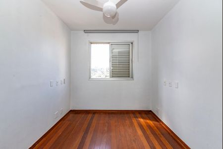 Apartamento para alugar com 240m², 4 quartos e 2 vagas Apartamento para alugar com 240m², 4 quartos e 2 vagasQuarto 3
