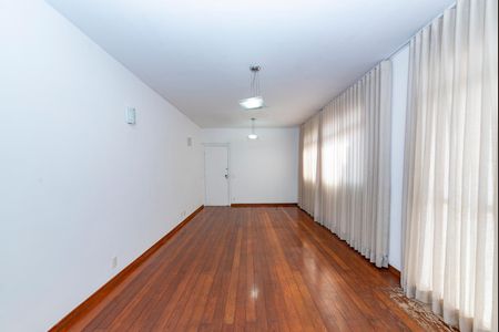 Apartamento para alugar com 240m², 4 quartos e 2 vagas Apartamento para alugar com 240m², 4 quartos e 2 vagasSala 1