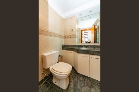 Apartamento para alugar com 240m², 4 quartos e 2 vagas Apartamento para alugar com 240m², 4 quartos e 2 vagasBanheiro Social 2 - Térreo