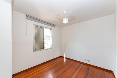 Apartamento para alugar com 240m², 4 quartos e 2 vagas Apartamento para alugar com 240m², 4 quartos e 2 vagasSuíte