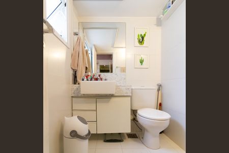 Apartamento à venda com 140m², 3 quartos e 1 vaga Apartamento à venda com 140m², 3 quartos e 1 vagaBanheiro da suíte 2