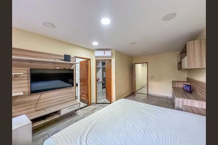 Casa à venda com 320m², 4 quartos e 2 vagas Casa à venda com 320m², 4 quartos e 2 vagasSuíte 3
