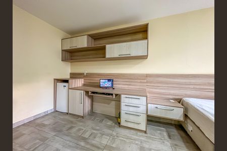 Casa à venda com 320m², 4 quartos e 2 vagas Casa à venda com 320m², 4 quartos e 2 vagasSuíte 3