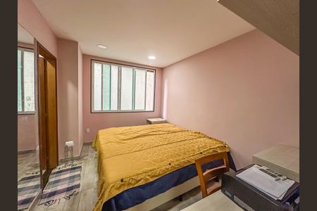 Casa à venda com 320m², 4 quartos e 2 vagas Casa à venda com 320m², 4 quartos e 2 vagasSuíte 1