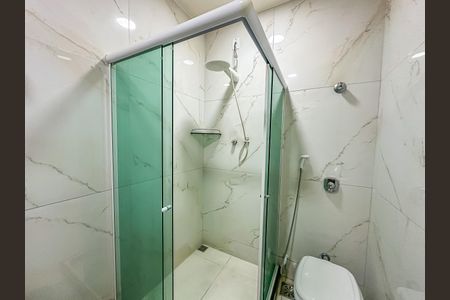 Casa à venda com 320m², 4 quartos e 2 vagas Casa à venda com 320m², 4 quartos e 2 vagasBanheiro Social 2