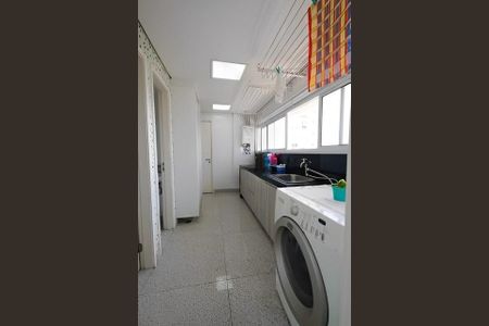 Apartamento à venda com 216m², 3 quartos e 4 vagas