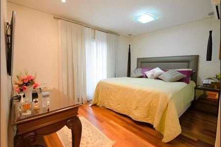 Apartamento à venda com 216m², 3 quartos e 4 vagas