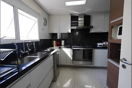 Apartamento à venda com 216m², 3 quartos e 4 vagas