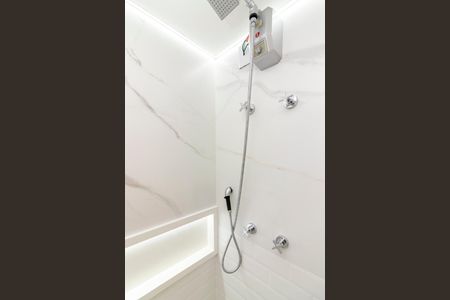 Apartamento à venda com 64m², 2 quartos e 1 vagaBanheiro 