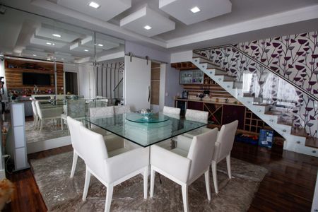 Apartamento à venda com 256m², 4 quartos e 3 vagasSala