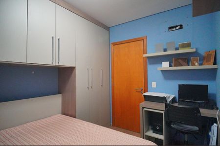 Apartamento à venda com 71m², 2 quartos e 2 vagasQuarto 