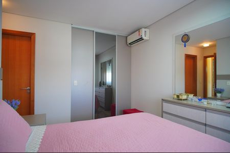 Apartamento à venda com 71m², 2 quartos e 2 vagasSuíte