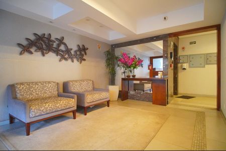 Apartamento à venda com 71m², 2 quartos e 2 vagasHall de entrada