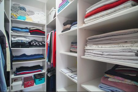 Apartamento à venda com 71m², 2 quartos e 2 vagasCloset da suíte