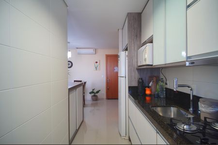 Apartamento à venda com 71m², 2 quartos e 2 vagasCozinha