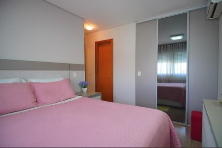 Apartamento à venda com 71m², 2 quartos e 2 vagasSuíte