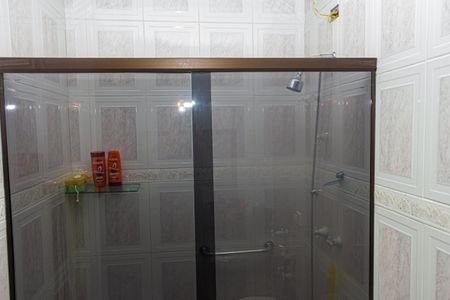 Casa à venda com 525m², 4 quartos e 6 vagas Casa à venda com 525m², 4 quartos e 6 vagasBanheiro