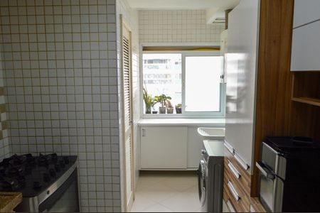 Apartamento à venda com 102m², 3 quartos e 1 vagaÁrea de Serviço