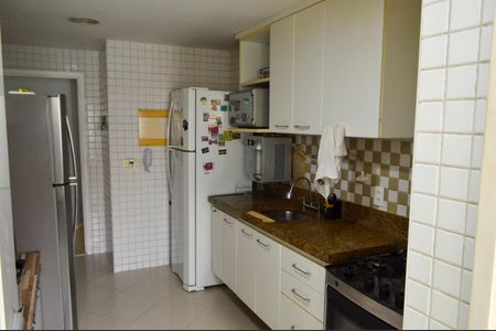 Apartamento à venda com 102m², 3 quartos e 1 vagaCozinha