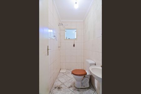 Casa à venda com 193m², 3 quartos e 4 vagas Casa à venda com 193m², 3 quartos e 4 vagasBanheiro de Serviço