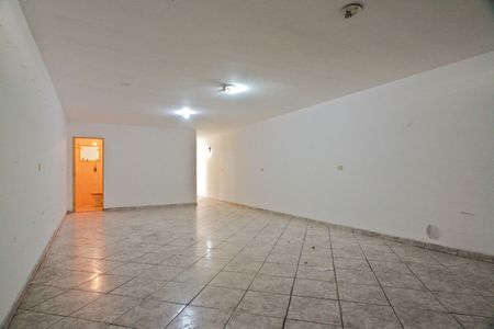 Casa à venda com 193m², 3 quartos e 4 vagas Casa à venda com 193m², 3 quartos e 4 vagasGaragem