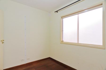 Casa à venda com 193m², 3 quartos e 4 vagas Casa à venda com 193m², 3 quartos e 4 vagasQuarto 2