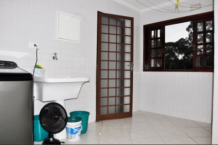 Casa à venda com 320m², 3 quartos e 4 vagas Casa à venda com 320m², 3 quartos e 4 vagasDetalhe - Lavanderia