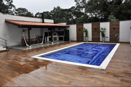 Casa à venda com 320m², 3 quartos e 4 vagas Casa à venda com 320m², 3 quartos e 4 vagasDetalhe - Piscina, Churrasqueira e Salão