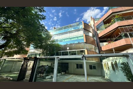 Apartamento à venda com 117m², 3 quartos e 2 vagasFachada