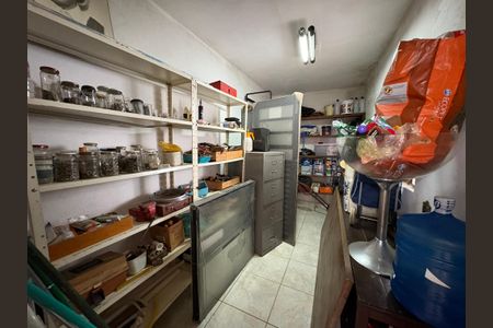 Casa à venda com 750m², 3 quartos e 6 vagasDepósito