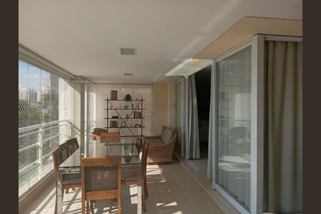 Apartamento à venda com 224m², 4 quartos e sem vaga