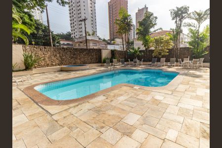 Apartamento à venda com 127m², 3 quartos e 2 vagas Apartamento à venda com 127m², 3 quartos e 2 vagasÁrea comum - Piscina