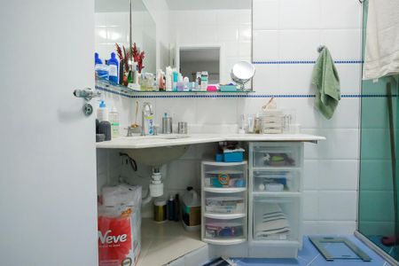 Casa à venda com 360m², 3 quartos e sem vagaBanheiro da Suíte