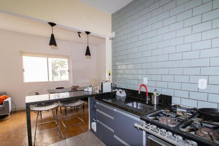 Apartamento à venda com 92m², 2 quartos e 2 vagas Apartamento à venda com 92m², 2 quartos e 2 vagasCozinha
