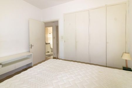 Apartamento à venda com 92m², 2 quartos e 2 vagas Apartamento à venda com 92m², 2 quartos e 2 vagasQuarto
