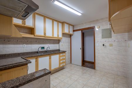 Apartamento à venda com 110m², 3 quartos e 2 vagasCozinha