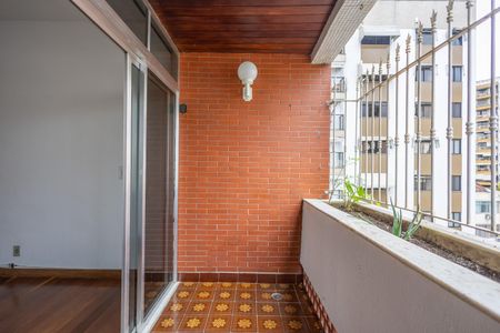 Apartamento à venda com 110m², 3 quartos e 2 vagasSala Varanda