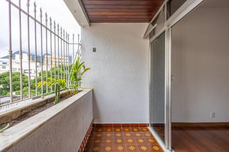 Apartamento à venda com 110m², 3 quartos e 2 vagasSala Varanda