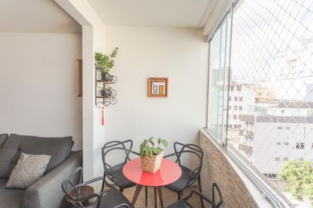 Apartamento à venda com 75m², 3 quartos e 2 vagas Apartamento à venda com 75m², 3 quartos e 2 vagasVaranda da Sala