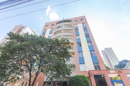 Apartamento à venda com 75m², 3 quartos e 2 vagas Apartamento à venda com 75m², 3 quartos e 2 vagasFachada
