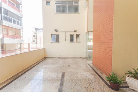 Apartamento à venda com 75m², 3 quartos e 2 vagas Apartamento à venda com 75m², 3 quartos e 2 vagasÁrea comum - Salão de festas