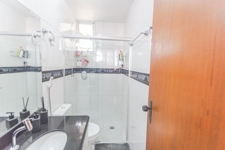Apartamento à venda com 75m², 3 quartos e 2 vagas Apartamento à venda com 75m², 3 quartos e 2 vagasBanheiro Social