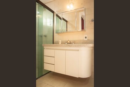 Apartamento à venda com 119m², 3 quartos e 2 vagasBanheiro da Suíte