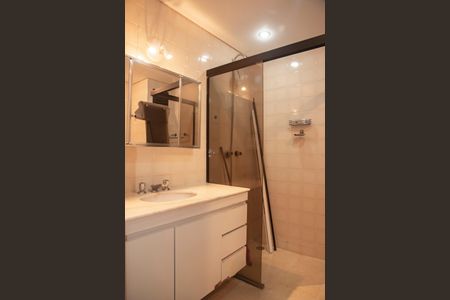 Apartamento à venda com 119m², 3 quartos e 2 vagasBanheiro