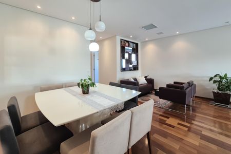 Apartamento à venda com 150m², 3 quartos e 3 vagasSala