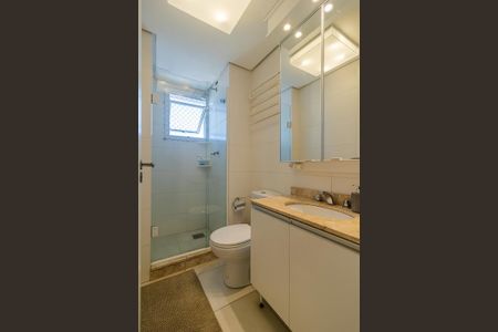 Apartamento à venda com 240m², 2 quartos e 2 vagas Apartamento à venda com 240m², 2 quartos e 2 vagasBanheiro